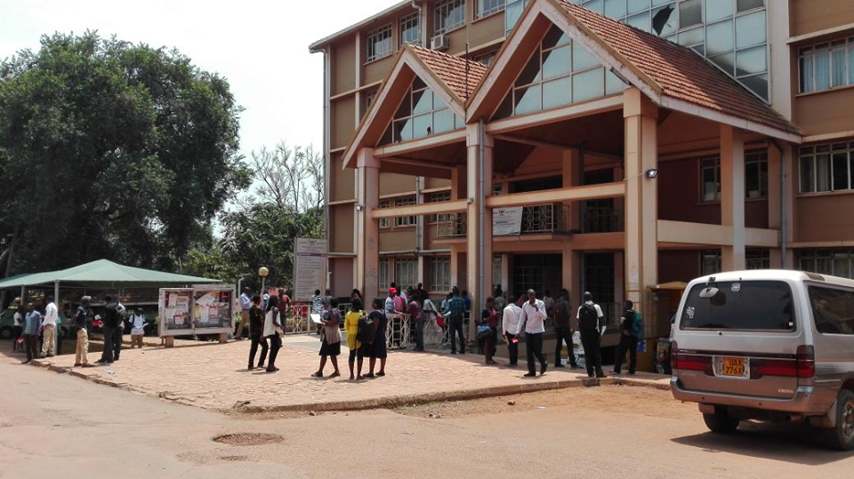 Freshers stranded at the Makerere University Senate building